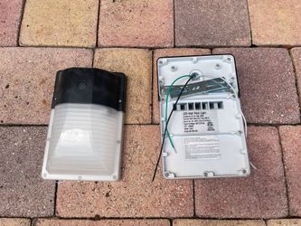 Exterior motion sensor lights