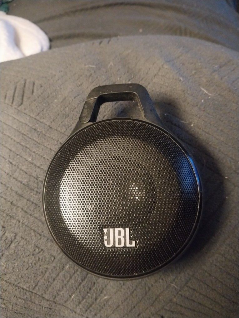 Jbl Clip 2 Bluetooth Speaker.