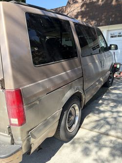 2002 Chevrolet Astro Van