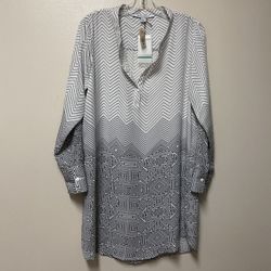 Women’s INSIGHT N.Y. 100% polyester, black & white pattern long sleeve pullover shirt dress… Size medium