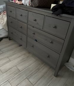 Hemnes IKEA Dresser