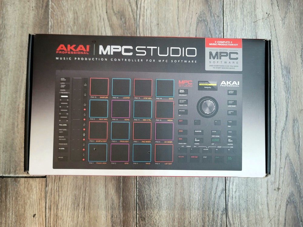 Akai Professional MPC Studio MIDI Controller Beat Maker with 16 Velocity Sensitive RGB Pads, Full MPC 2 Software, assignable Touch Strip & LCD Display