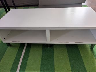 FREE: Ikea BESTA TV bench