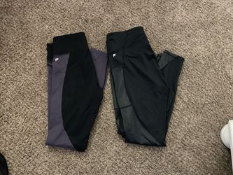 Fabletics work out clothes size small