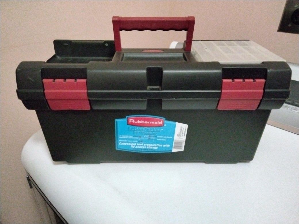 Rubbermaid Tool Box With Assorted Tools Price Reduction