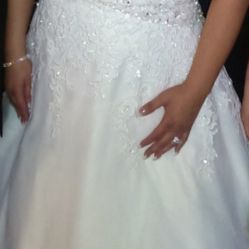 Ivory Wedding Dress 499.00