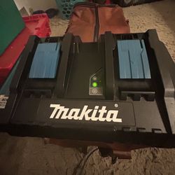 Duel Makita  Battery Charger And USB Charger