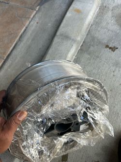 Tengo 3 royos de alambre para aluminum que lla no ocupo