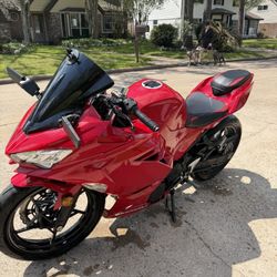 2022 Kawasaki Ninja 400 abs