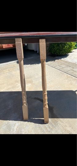 Turned Wood porch railings / table legs  Set of 30
