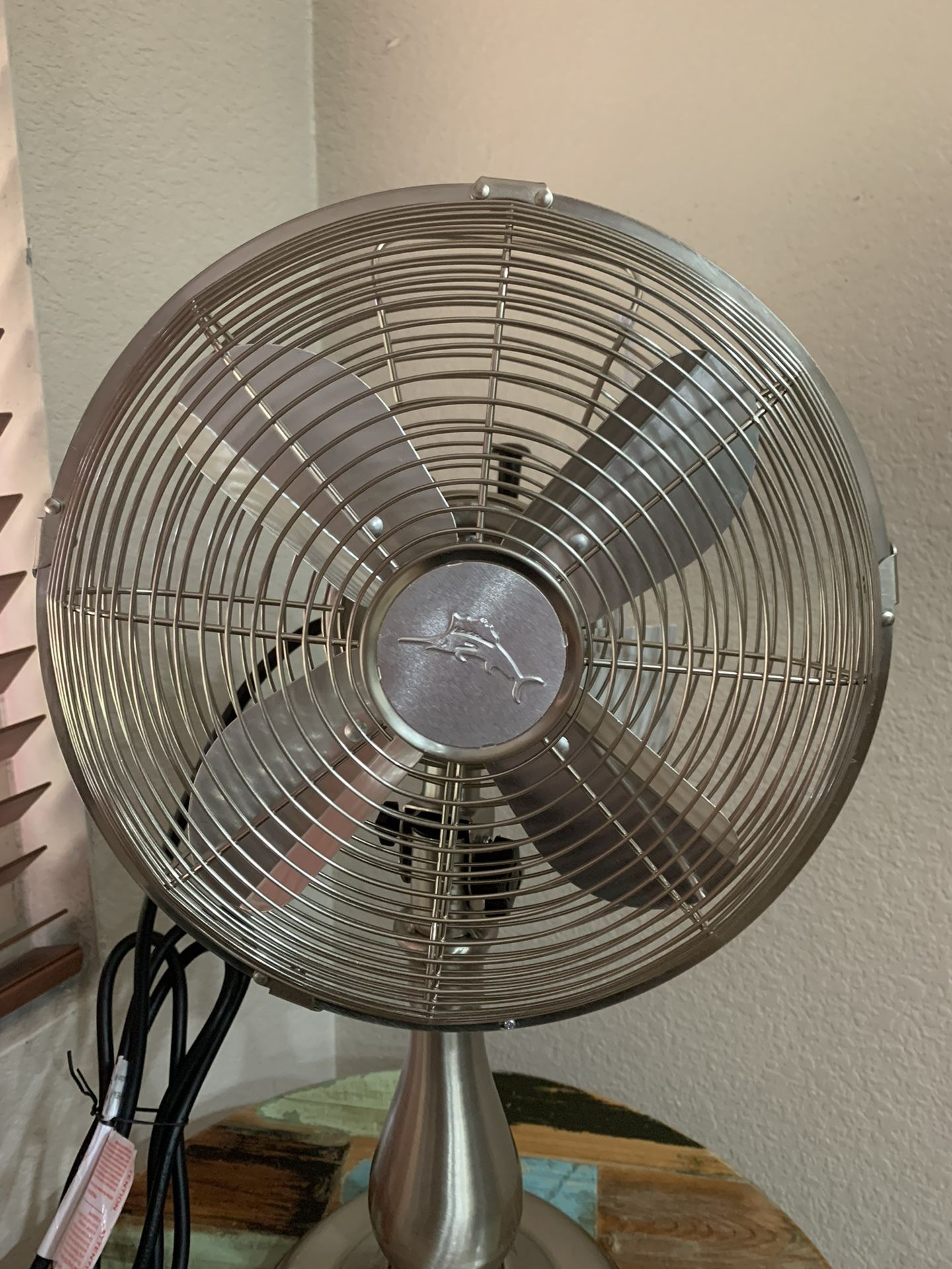 Tommy Bahama Marlin Oscillating Electric Retro Fan - Silver