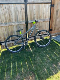 Specialized P2 Dirt Jump Mountain Bike