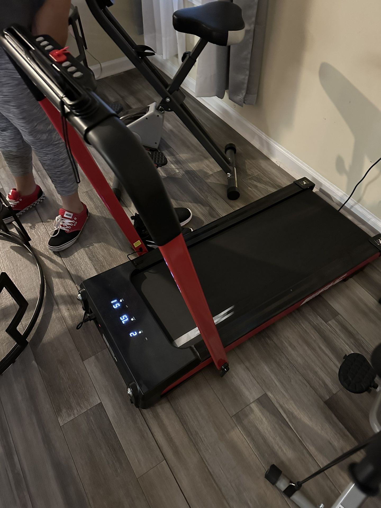 Treadmill Brand New Have One In The Box