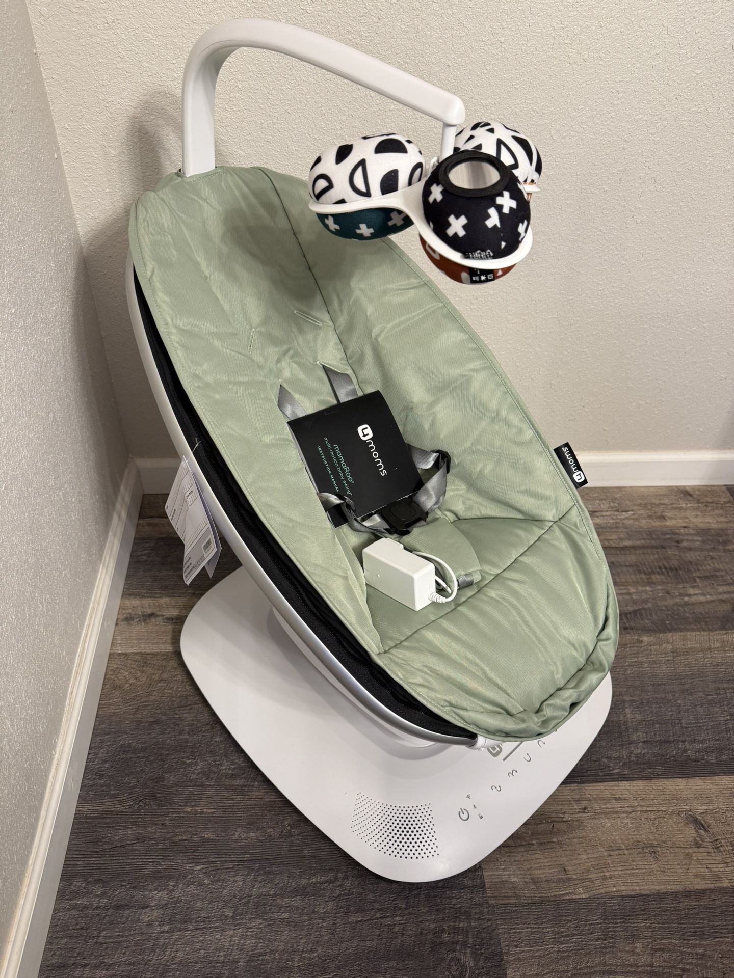 Brand New Mamaroo Swing
