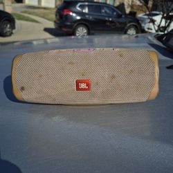 J b l bluetooth speaker