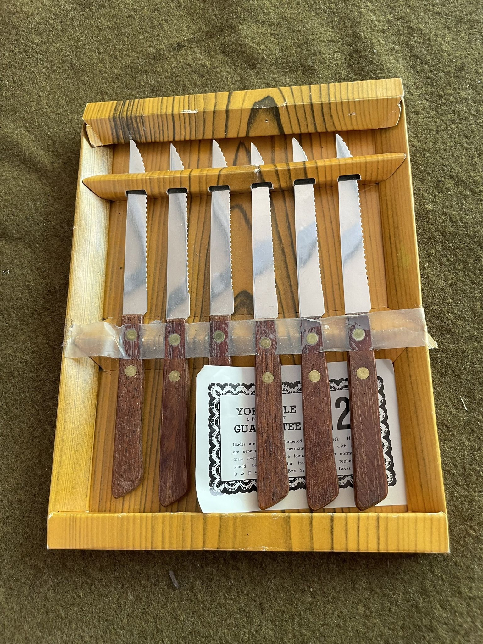Yorkville 6 Piece Steak Knife Set Vintage Hardwood Handles Stainless Steel Japan New in box