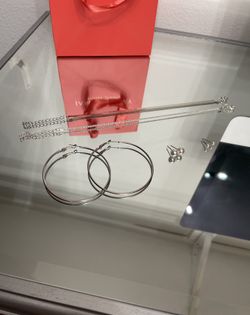 2 Ankle Bracelets And 3 Pairs Of Earrings 