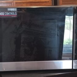 LG Model #MSER09905 Stainless Steel Countertop Microwave