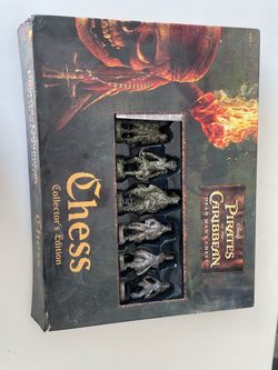 Pirates of the Caribbean Chess Collectable Set