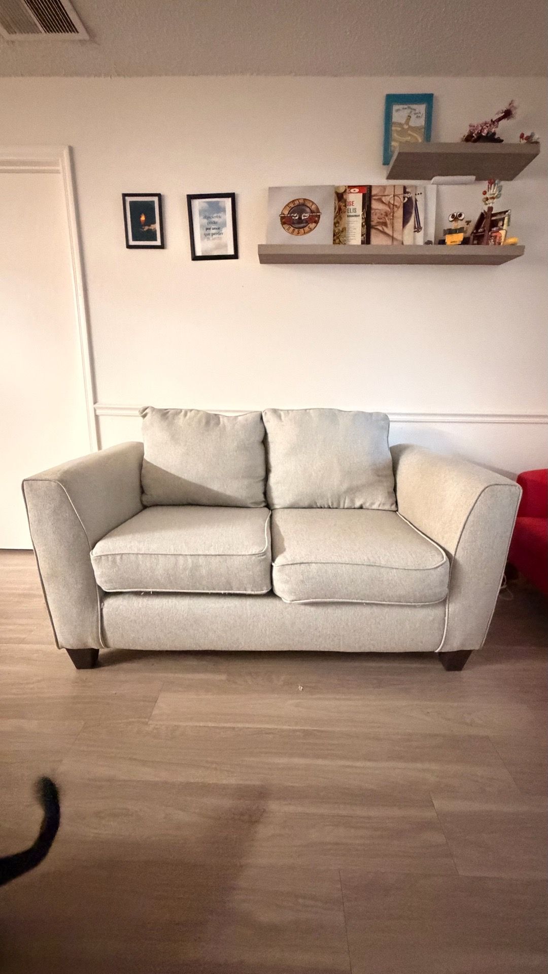 Sofa love seat