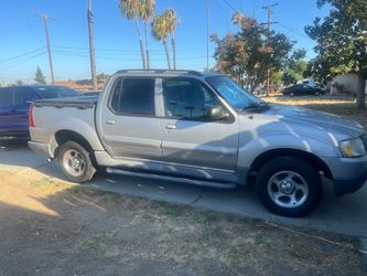 2004 Ford Explorer