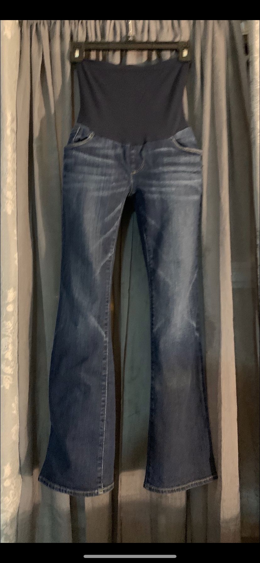 “A pea in the pod” maternity flare jeans PS ( petite small I