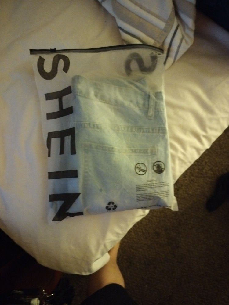 Size 28 Men's Jeans