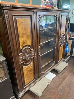 1900 Large Cabinet 