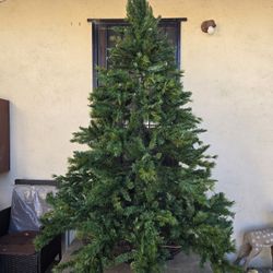 7 Foot Artificial Christmas Tree 