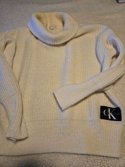 Cozy Calvin Klein sweater