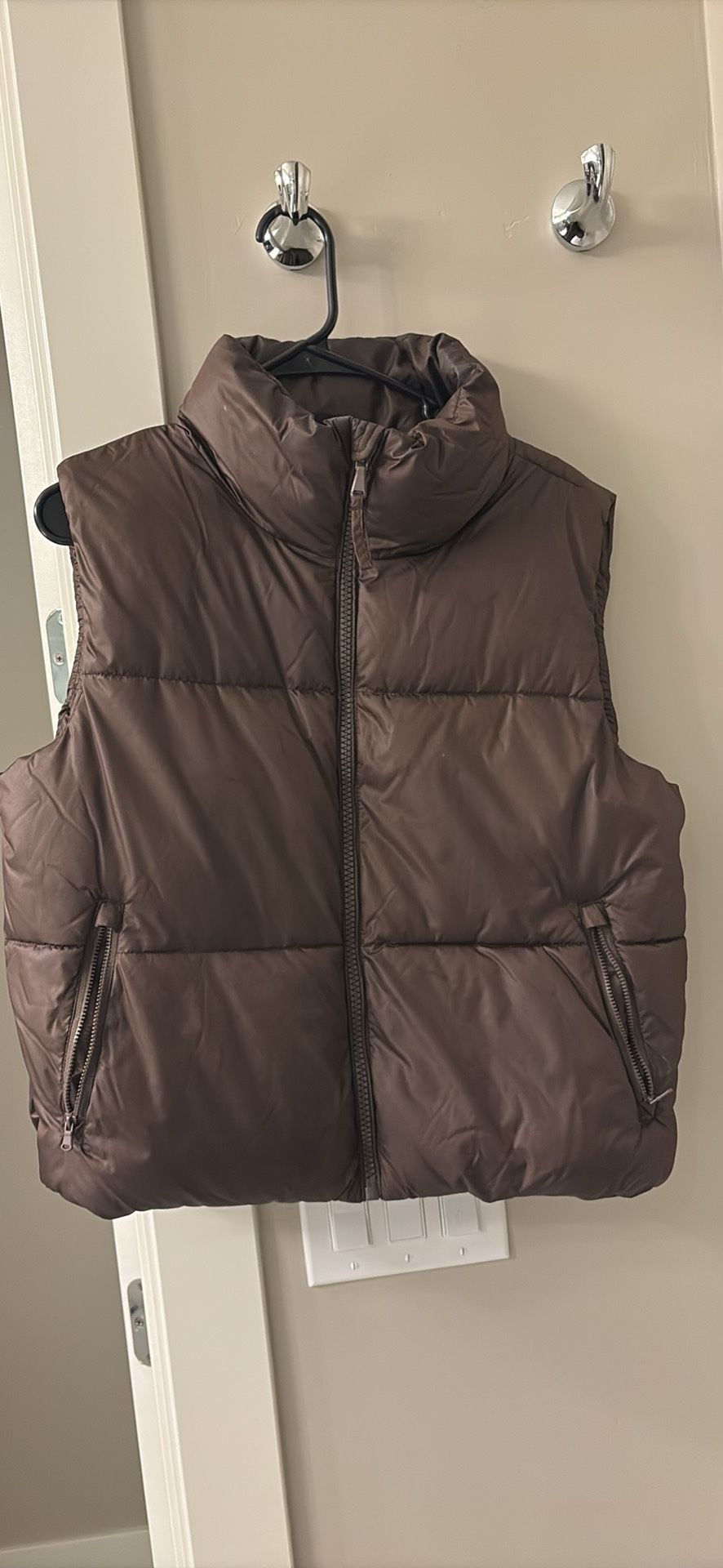 Old Navy Puffer Vest