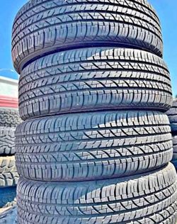 235 60 18 Set 4 Tires Goodyear Con Excelente calidad 📱