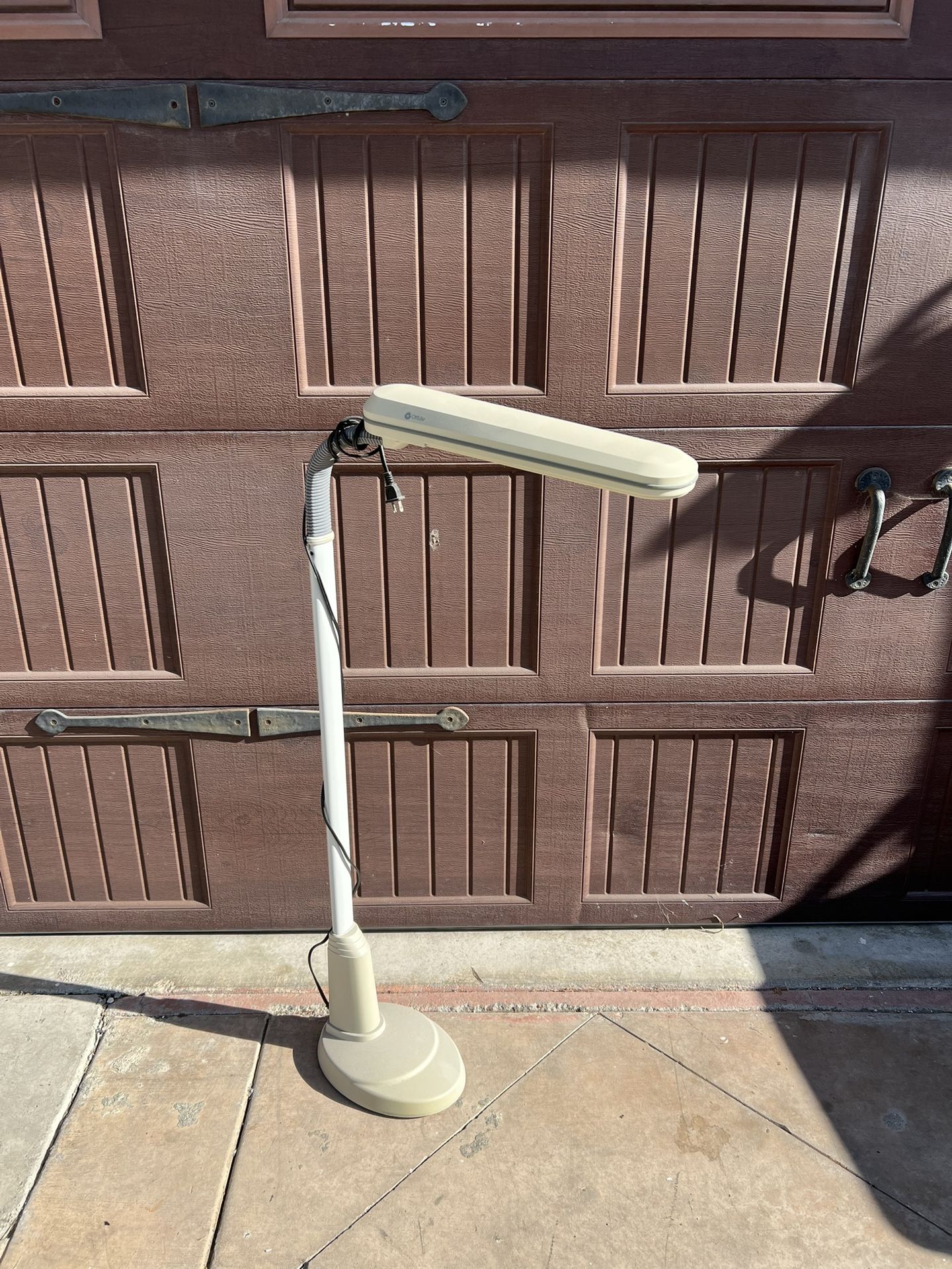 Ottlite Craft Plus Floor Lamp