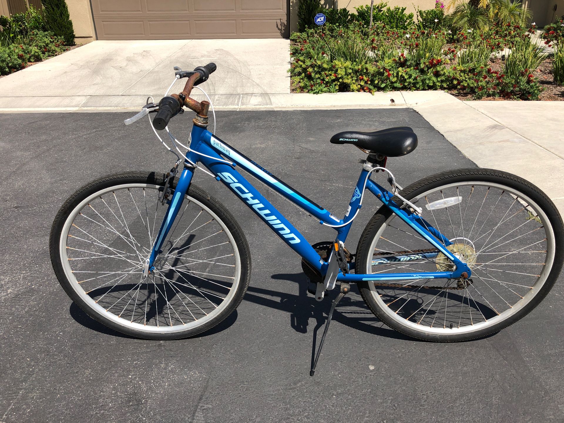 Trailway Bike Schwinn Trailway 700c Hybrid Bike 700c 700c Wheels Pathway  Schwinn 18 Speed Schwinn Pathway Schwinn, Pathway