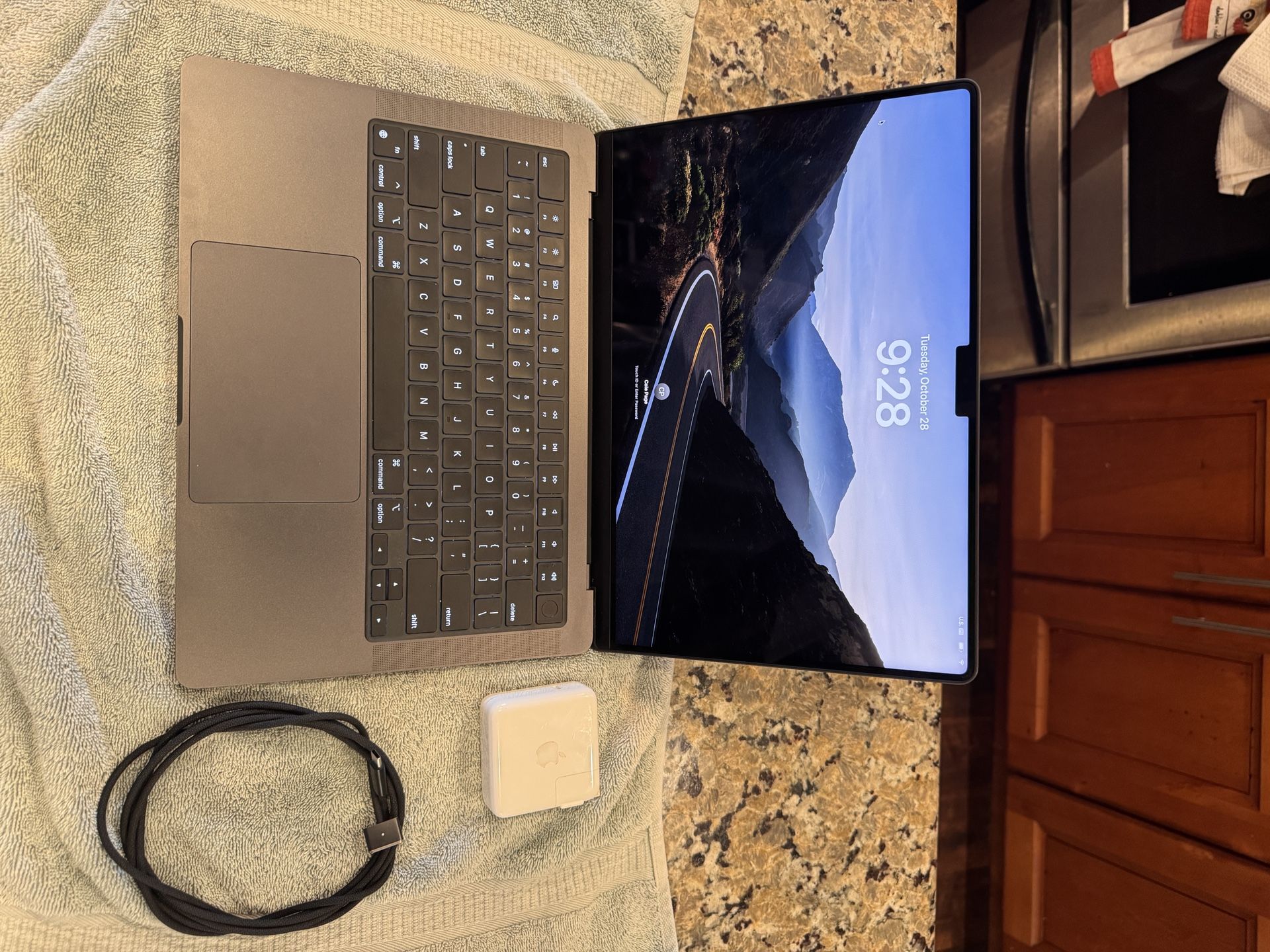 Apple MacBook Pro 14” M3 Pro