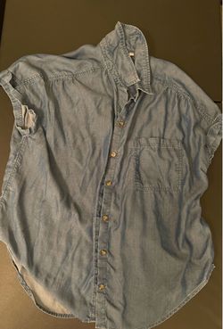 Women’s Button Down Shirt w/ Pocket