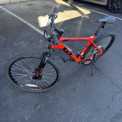 GT Aggressor Pro Mountain Bike Large Frame