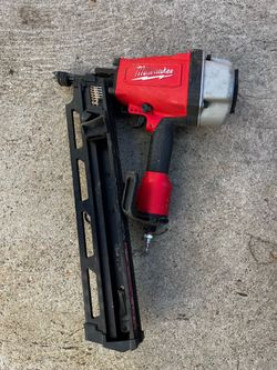 Milwaukee 3-1/2 inch Full Round Head Framing Nail Gun