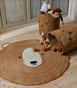 Round bear rug