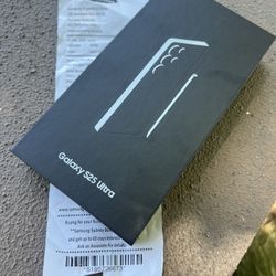 
📱🔥 Samsung Galaxy S25 Ultra – Titanium Black – 512GB 🔥📱
💯 BRAND NEW & FACTORY SEALED! 💯