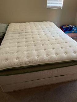 Queen Size Bed With Pillow Top