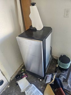 Trash Compactor