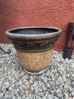 Decorative Outdoor Planter Pot