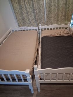 Two twin beds/bunk beds
