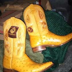 Carillo Ostrich Boots 