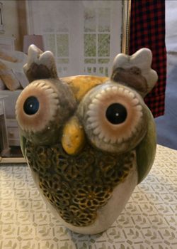 Vintage Burton + Burton unique owl vase