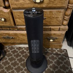 Brand New Space Heater w/ Remote – Fast Heating,