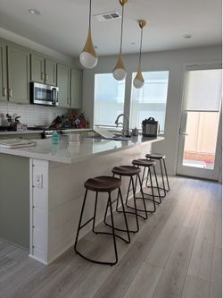 ✨ Set of 4 Modern Bar Stools – $100 ✨