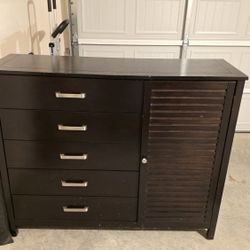 Dresser - With Mirror 