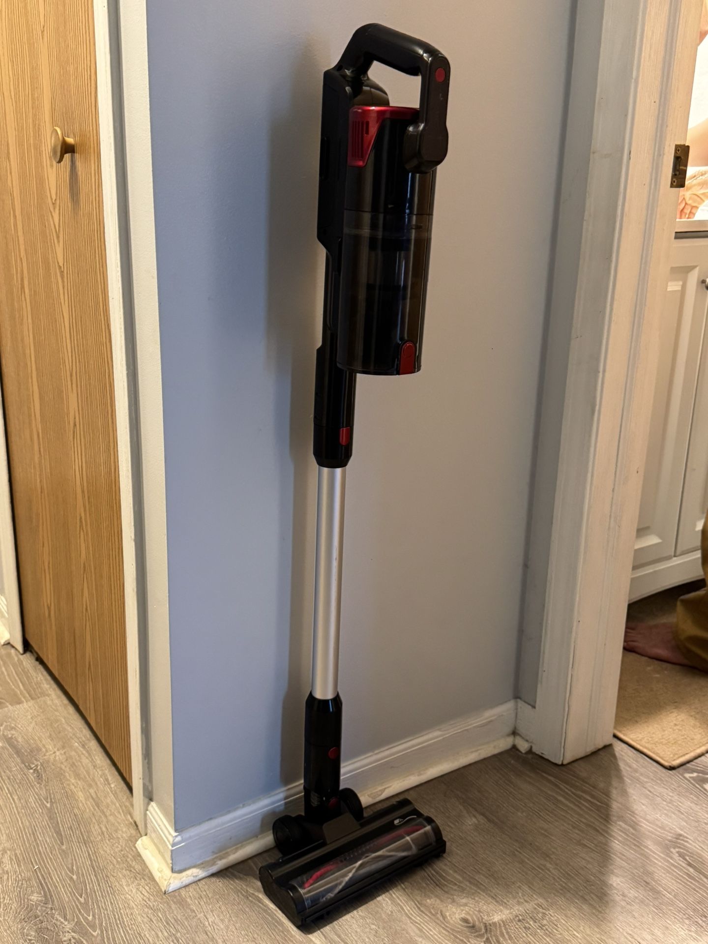 AYONTIN Cordless Vacuum Cleaner